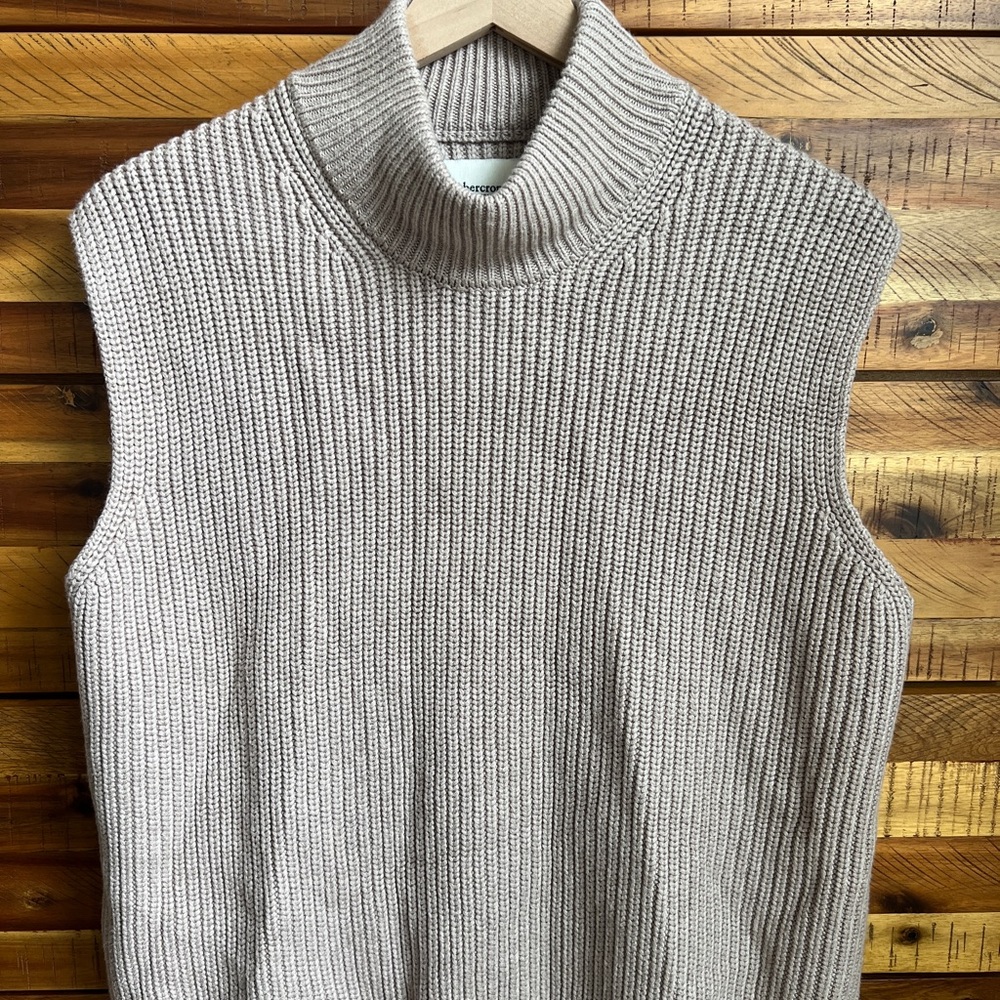 Abercrombie Sweater Vest